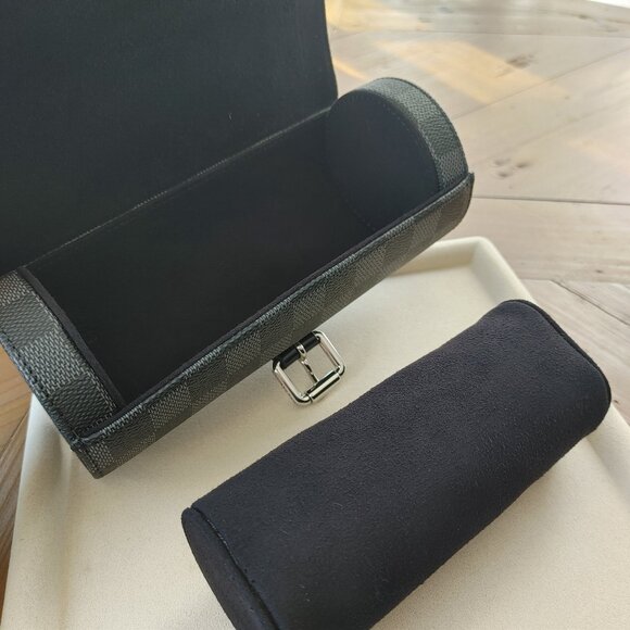 Louis Vuitton Monogram Eclipse black Watch Travel Pouch (New) - Picture 8 of 10